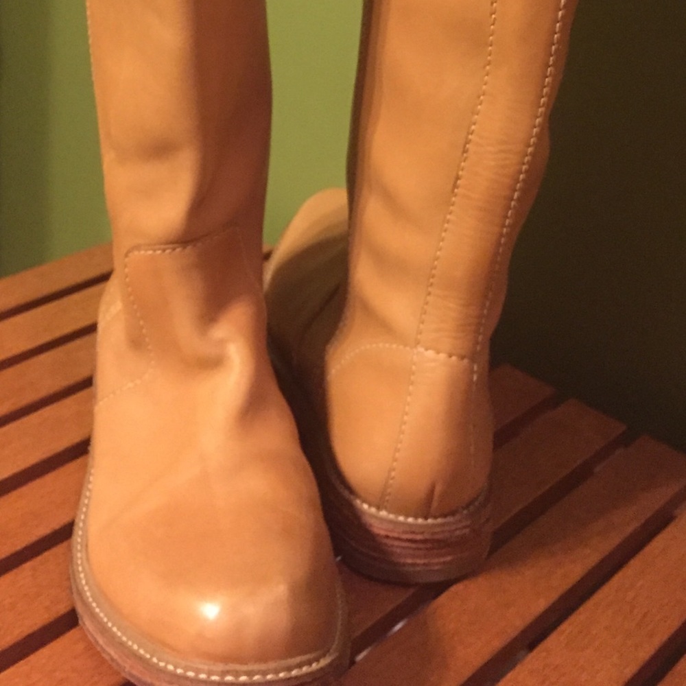 Riding boots